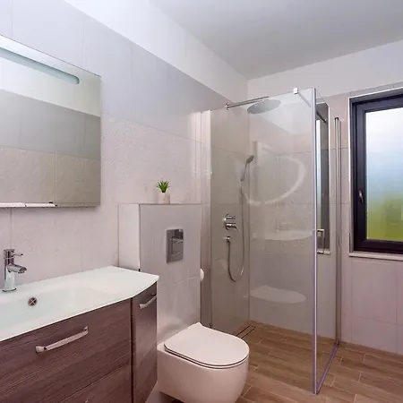 빌라 New And Stylish Bruna With 32sqm Heated Pool, Sauna, Billiard And Media Gata